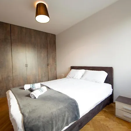 Ahoy Luxury Apartment *